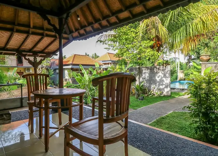 Aron Ubud 酒店 2*