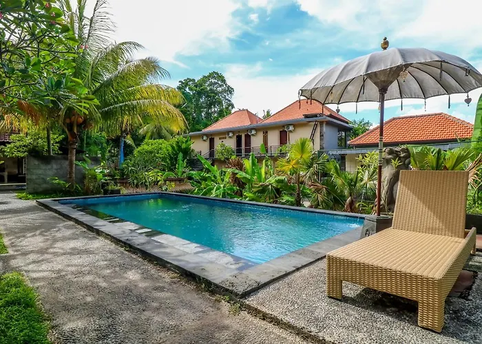 Aron Ubud 酒店